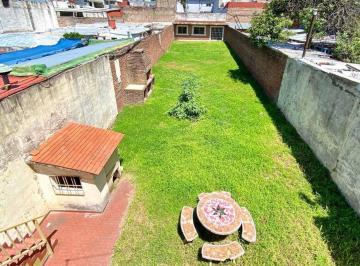 Casa · 162m² · 4 Ambientes · 1 Cochera · Venta Casa Lote Propio 3 Dorm Jardín P. Avellaneda