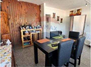 Casa · 188m² · 4 Ambientes · Venta Casa con Local y Monoambiente a Refaccionar