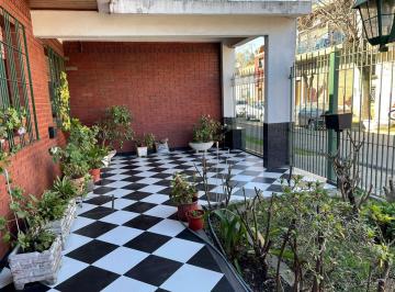 Casa · 107m² · 4 Ambientes · Casa en Venta con Fondo y Quincho - Avellaneda