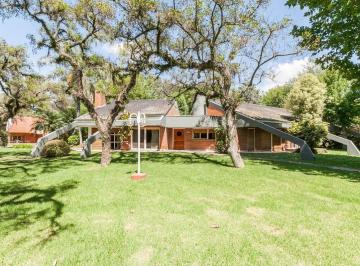 Casa · 262m² · 5 Ambientes · 2 Cocheras · Venta Casa de 5 Ambientes en Country El Paraiso