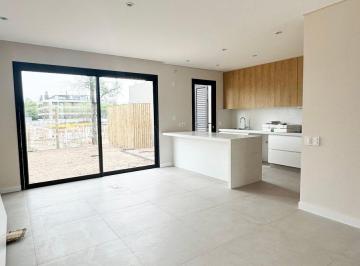 Casa · 179m² · 6 Ambientes · 2 Cocheras · Alquiler Casa PH 4 Dorm. Barrio Parques 2