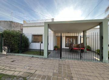 Casa · 134m² · 5 Ambientes · 1 Cochera · Venta Casa 3 Ambientes + Depto 2 Amb en Libertad
