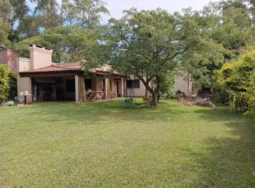 Casa · 170m² · 5 Ambientes · 2 Cocheras · Casa en Villa California, Km 5 1/2