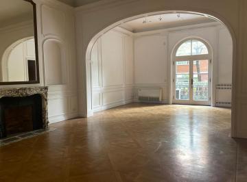 Departamento · 332m² · 4 Ambientes · 1 Cochera · Piso Único L Frente y Cfrente L Reciclado L Patios