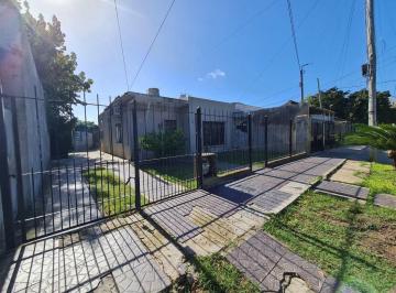 Casa · 88m² · 3 Ambientes · 1 Cochera · Venta Casa en Lote Propio 3 Ambientes con Cochera