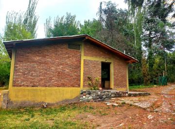 Casa · 90m² · 3 Ambientes · Casa en Venta - 2 Dorm. 1 Baño - 4.500 m² - Luján de Cuyo