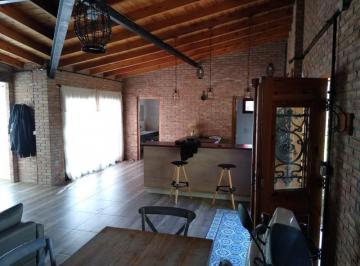 Casa · 163m² · 4 Ambientes · Casa en Venta - 3 Dorm. 3 Baños - 1510 m² - La Plata