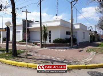 Casa · 185m² · 6 Ambientes · 1 Cochera · Casa - Las Rosas