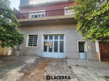 Casa · 350m² · 3 Ambientes · 1 Cochera · Casa y Deposito en Villa Lynch