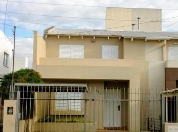 Casa de 3 ambientes, Córdoba · Parque Don Bosco Duplex Alquiler 2dor Zona Valle Escondido