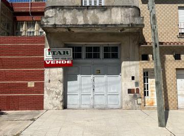 Bodega-Galpón de 2 ambientes, Villa Soldati · Alquila Galpon con PH en Castañón
