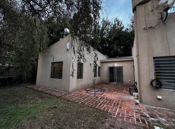 Casa · 140m² · 5 Ambientes · 2 Cocheras · Casa en City Bell