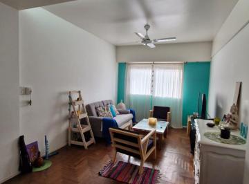 Departamento · 50m² · 3 Ambientes · Depto 3 Amb con Patio a 2/c de Av Maipú.