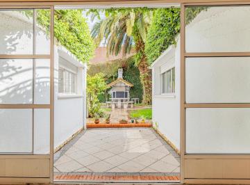 PH · 269m² · 6 Ambientes · 1 Cochera · PH con Jardin y Pileta a m de La Catedral de La Plata