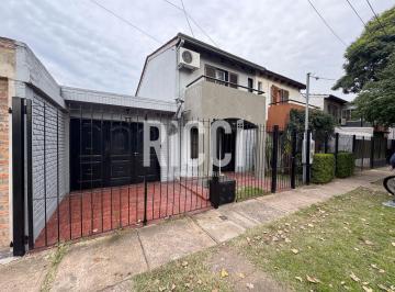 Casa · 114m² · 3 Ambientes · 2 Cocheras · Casa Tipo Duplex en Venta 3 Ambientes Berazategui