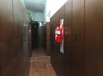 Oficina comercial · 220m² · 10 Ambientes · Oficinas en Alquiler en La Plata 45 Esq. 4