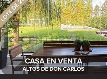 Casa · 240m² · 6 Ambientes · 2 Cocheras · Casa en Venta Don Carlos