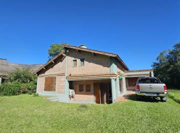 Casa de 5 ambientes, Gualeguaychú · Casa Ubicada en Golf Country Club