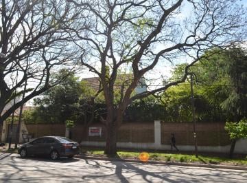 Casa de 5 ambientes, San Isidro · Gran Chalet Clásico en Martínez
