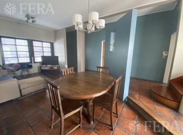 Casa · 220m² · 5 Ambientes · 1 Cochera · Venta Casa 5 Ambientes con Cochera en Wilde