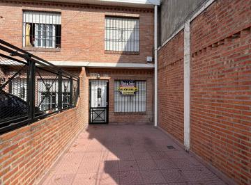 PH de 3 ambientes, La Matanza · Alquiler Duplex 3 Ambientes Isidro Casanova