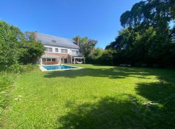 Casa · 400m² · 7 Ambientes · 3 Cocheras · Casa en Lomas de San Isidro