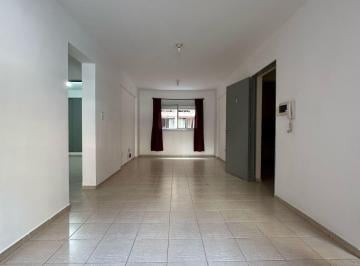 Departamento de 4 ambientes, Córdoba · Impecable, Amplio y Luminoso!
