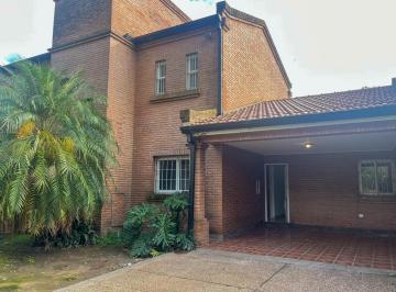Casa · 210m² · 5 Ambientes · 3 Cocheras · Salas y Valdez 1749