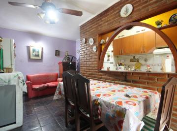 Departamento de 4 ambientes, Avellaneda · Wilde, Las Flores 1600, Dpto. de 4 Mbientes en Pb. Placares Lav.
