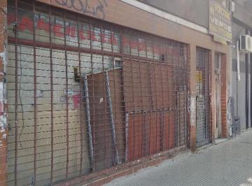 Local comercial · 170m² · 3 Ambientes · Locales - a La Calle - Mataderos, Capital Federal