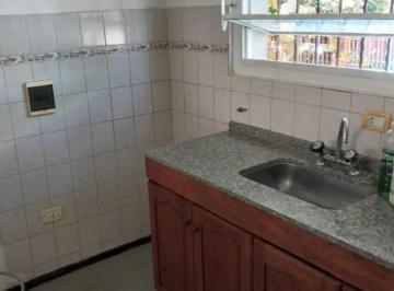 Departamento de 6 ambientes, Córdoba · Excelente. Departamento 2 Dorm.