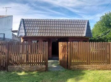 Casa · 100m² · 3 Ambientes · 1 Cochera · Casa Chalet en Venta en Punta Lara, Ensenada, G. B. a. Zona Sur
