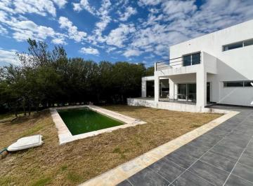 Casa de 5 ambientes, Malagueño · Malagueño Valle del Golf 5 Dor 3 Baños Estrenar