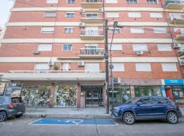 Departamento · 67m² · 3 Ambientes · Venta Depto. Vte. Lopez Refaccionado Luminoso