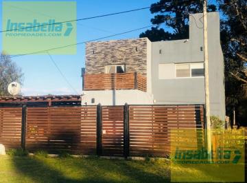 Casa · 145m² · 4 Ambientes · Casa - Balneario Atlantida