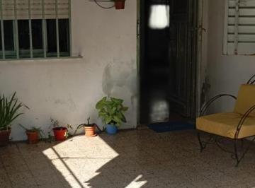 Casa · 100m² · 3 Ambientes · 1 Cochera · Venta Casa 2 Dorm.
