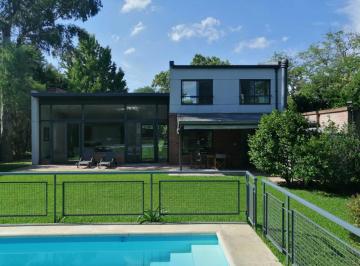 Casa · 250m² · 4 Ambientes · 2 Cocheras · Alquiler de Casa 4 Ambientes en Abril, Casa de Campo, Huson