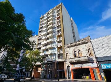 Departamento · 52m² · 2 Ambientes · 1 Cochera · 2 Ambientes Al Frente con 2 Baños y Cochera Fija Cubierta
