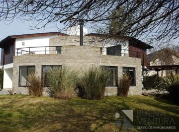 Casa · 262m² · 3 Dormitorios · 2 Cocheras · Casa en Venta Fincas de Iraola