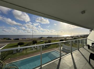 Departamento · 111m² · 4 Ambientes · 1 Cochera · Departamento en Punta del Este Primera Linea. Excelentes Vistas. Parada 36 Mansa