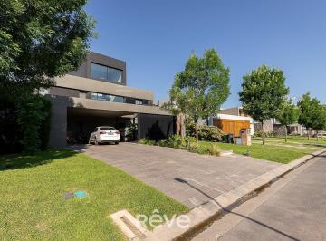 Casa · 350m² · 7 Ambientes · 2 Cocheras · Casa en Venta en Virazón, Nordelta, Tigre