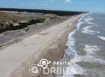 Terreno · 1403m² · Lote en Venta en Costa Dunas, Barrio Gaviotas, Al Mar