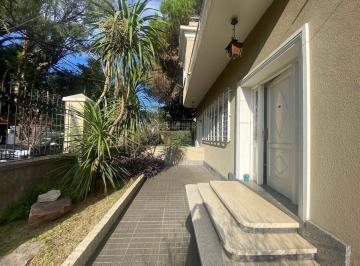 Casa · 110m² · 4 Ambientes · 2 Cocheras · Casa Vicente Lopez Jardin Patio Cerrado 3 Dorm