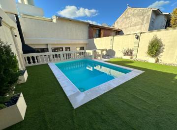 PH · 72m² · 3 Ambientes · PH en San Carlos
