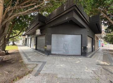 Local comercial · 151m² · 1 Cochera · Local en Temperley Oeste