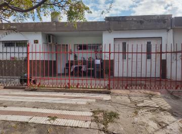 Casa de 5 ambientes, Río Tercero · Vendo Casa en Barrio Cerino