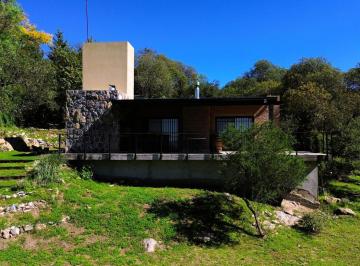 Casa · 110m² · 3 Ambientes · 2 Cocheras · Casa en Venta en Cuesta Blanca