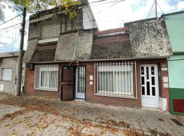 Casa · 100m² · 5 Ambientes · Biedma Al 1400 Alquiler Casa 2 Dorm. en Rosario