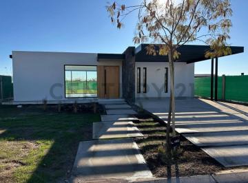 Casa · 120m² · 5 Ambientes · 2 Cocheras · Venta de Casa en Pozo - Barrio Acacias de Terrada