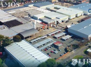 Depósito · 4927m² · Depósito en Alquiler en Pablo Podesta